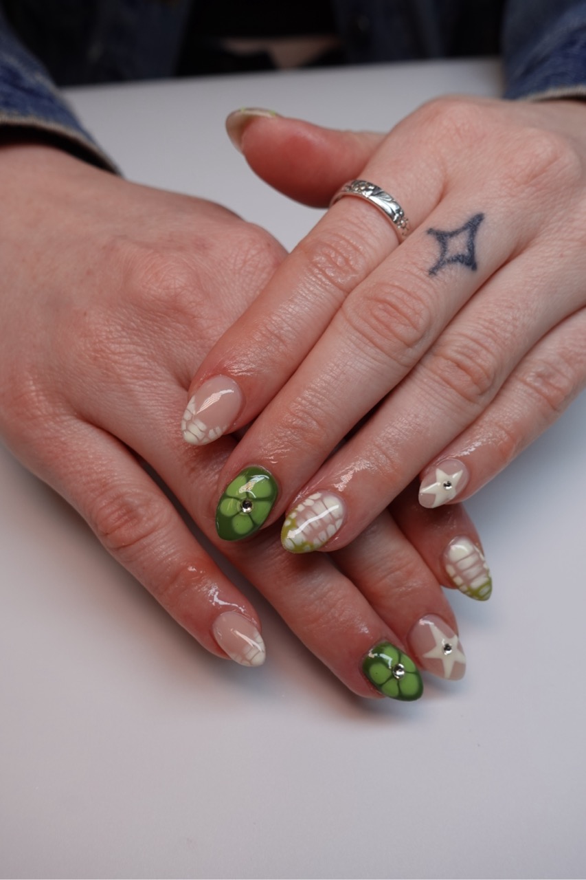 Modern nail design with contemporary style